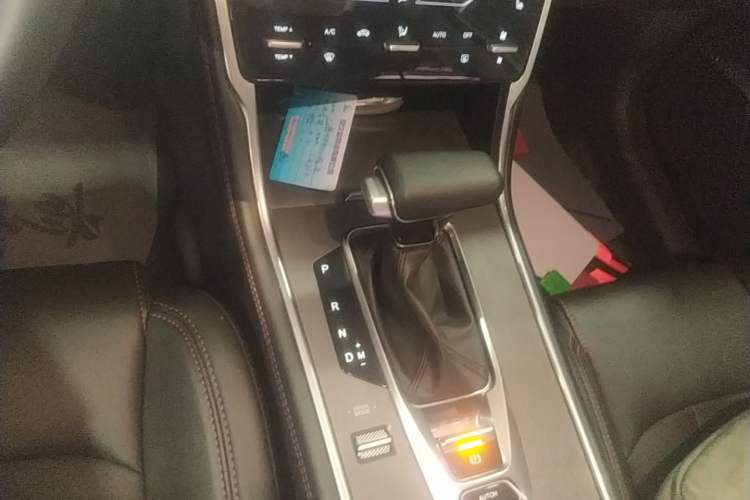 Used CHANGAN CS75 2022 Blue Whale Edition 1.5T DCT Prestige Model Gear Lever