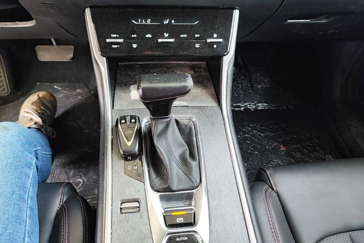 Used CHANGAN CS75 2022 Blue Whale Edition 1.5T DCT Luxury Model Gear Lever