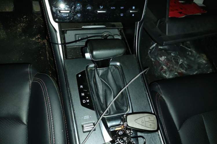Used CHANGAN CS75 2022 Blue Whale Edition 1.5T DCT Luxury Model Gear Lever