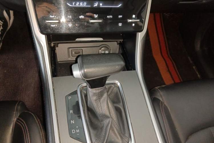 Used CHANGAN CS75 2022 Blue Whale Edition 1.5T DCT Luxury Model Gear Lever