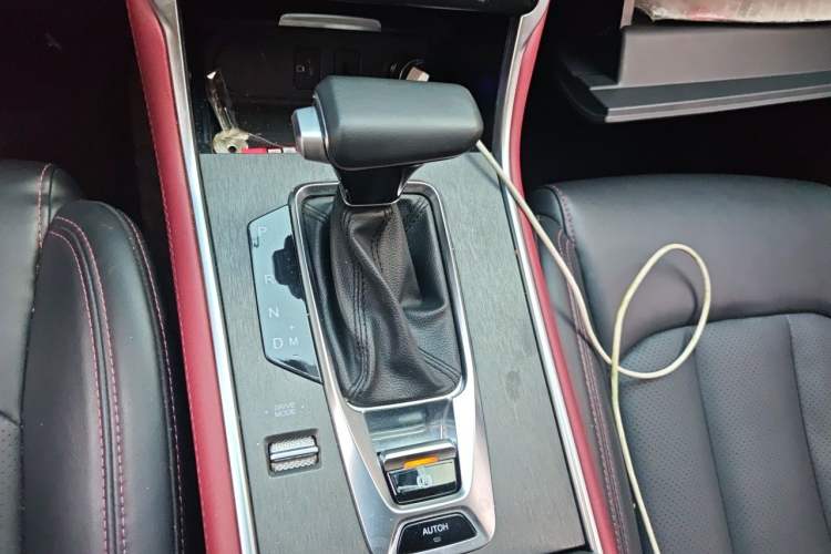 Used CHANGAN CS75 2022 Blue Whale Edition 1.5T DCT Prestige Model Gear Lever