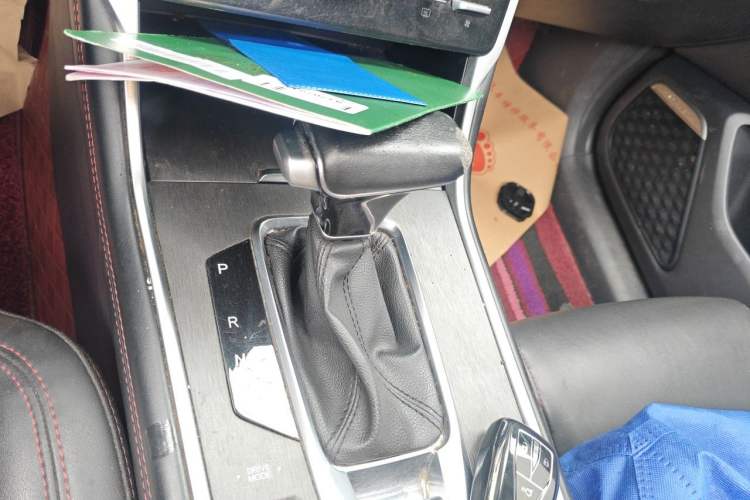 Used CHANGAN CS75 2022 Blue Whale Edition 1.5T DCT Prestige Model Gear Lever