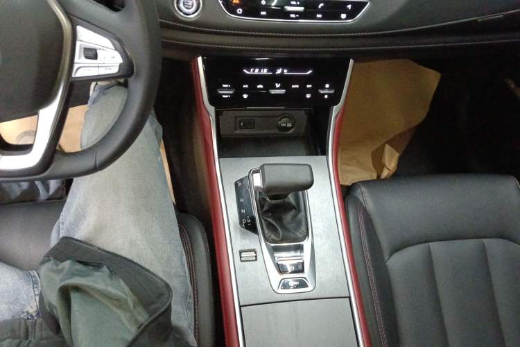 Used CHANGAN CS75 2022 Blue Whale Edition 1.5T DCT Luxury Model Gear Lever