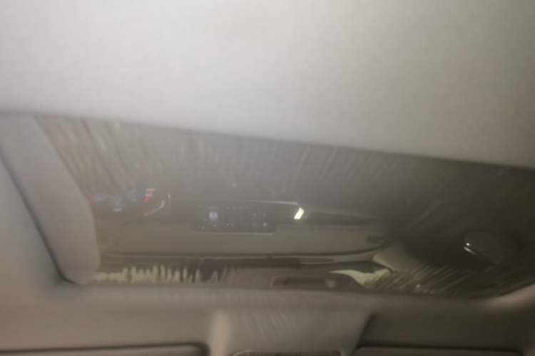 Used CHANGAN CS75 2022 Blue Whale Edition 1.5T DCT Luxury Model Headliner