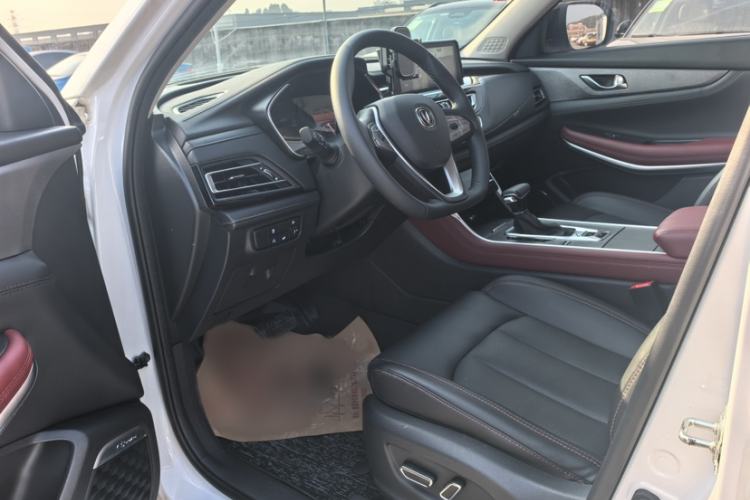 Used CHANGAN CS75 2022 Blue Whale Edition 1.5T DCT Prestige Model Interior 2