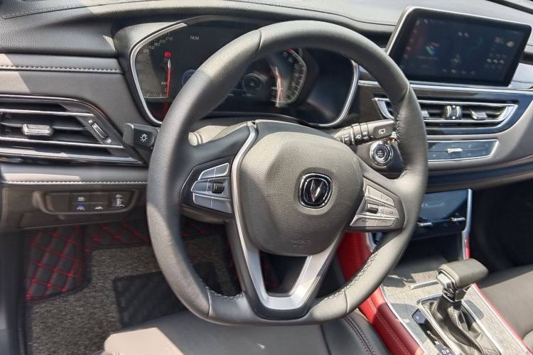 Used CHANGAN CS75 2022 Blue Whale Edition 1.5T DCT Luxury Model Interior 2