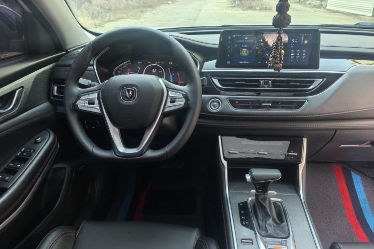 Used CHANGAN CS75 2022 Blue Whale Edition 1.5T DCT Luxury Model Interior 2
