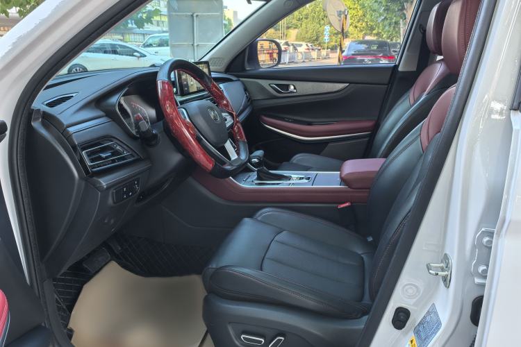 Used CHANGAN CS75 2022 Blue Whale Edition 1.5T DCT Prestige Model Interior 4