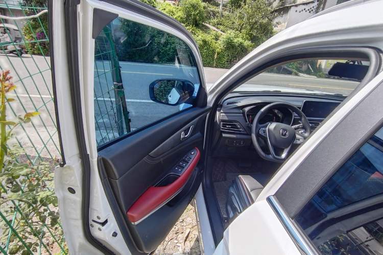 Used CHANGAN CS75 2022 Blue Whale Edition 1.5T DCT Luxury Model Interior 7