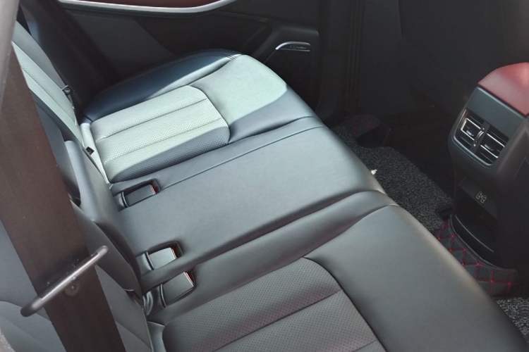 Used CHANGAN CS75 2022 Blue Whale Edition 1.5T DCT Luxury Model Interior 8