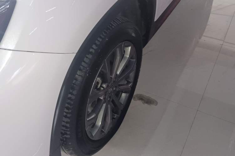 Used CHANGAN CS75 2022 Blue Whale Edition 1.5T DCT Prestige Model Left Front Wheel Hub