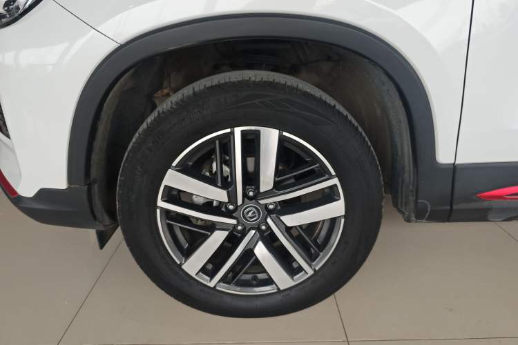 Used CHANGAN CS75 2022 Blue Whale Edition 1.5T DCT Luxury Model Left Front Wheel Hub