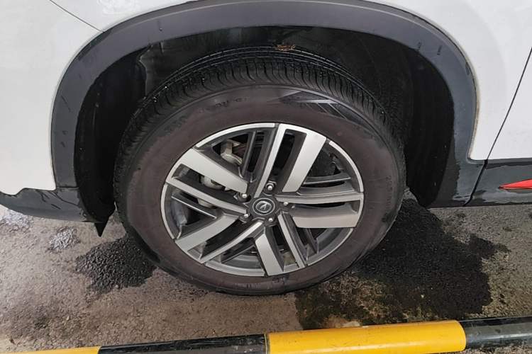 Used CHANGAN CS75 2022 Blue Whale Edition 1.5T DCT Luxury Model Left Front Wheel Hub