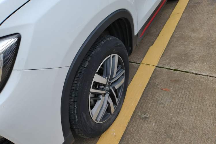 Used CHANGAN CS75 2022 Blue Whale Edition 1.5T DCT Luxury Model Left Front Wheel Hub