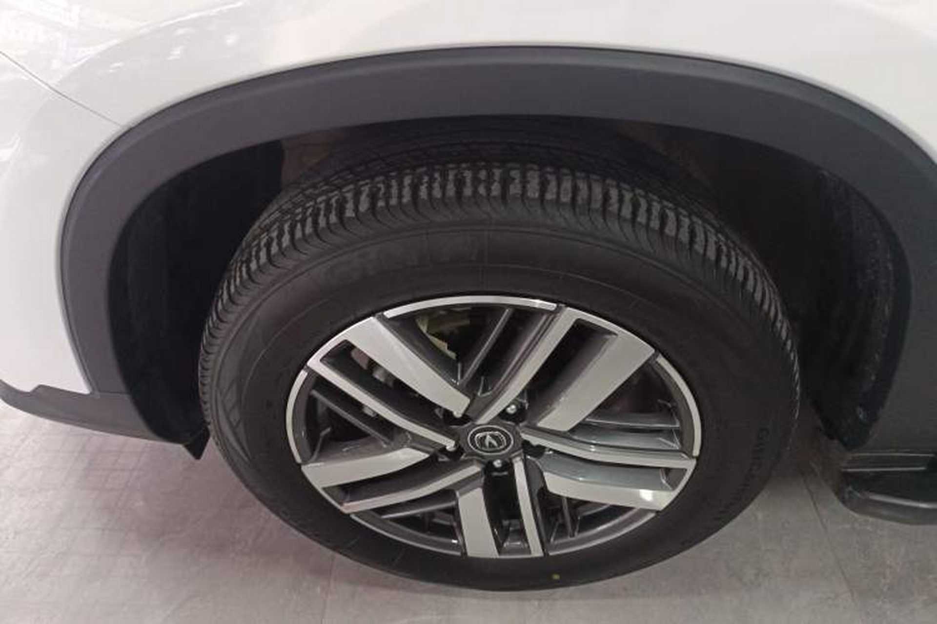 Used CHANGAN CS75 2022 Blue Whale Edition 1.5T DCT Luxury Model Left Front Wheel Hub