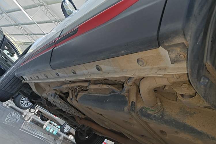 Used CHANGAN CS75 2022 Blue Whale Edition 1.5T DCT Luxury Model Left Side Sill