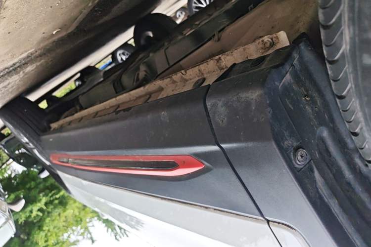 Used CHANGAN CS75 2022 Blue Whale Edition 1.5T DCT Luxury Model Left Side Sill