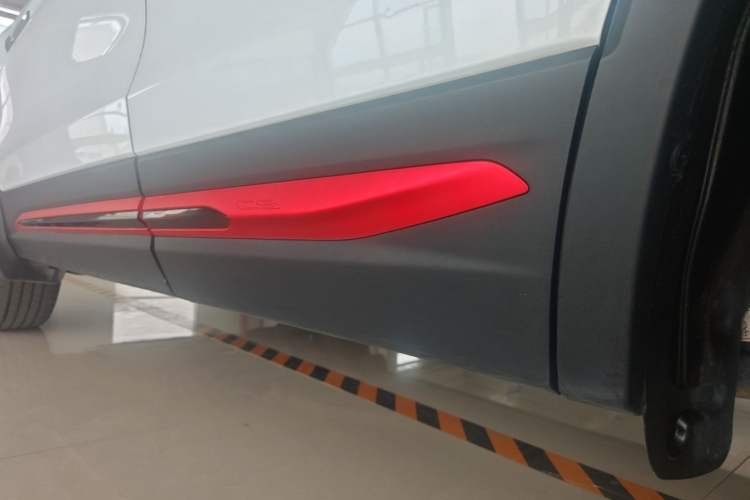 Used CHANGAN CS75 2022 Blue Whale Edition 1.5T DCT Luxury Model Left Side Sill