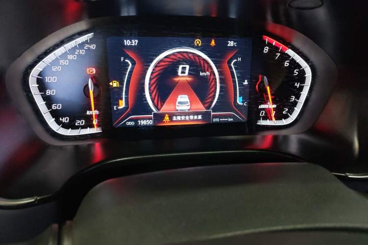 Used CHANGAN CS75 2022 Blue Whale Edition 1.5T DCT Luxury Model Odometer Close Up