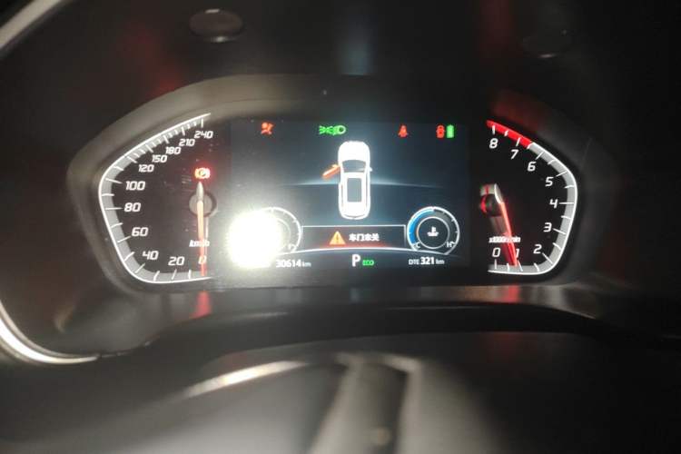 Used CHANGAN CS75 2022 Blue Whale Edition 1.5T DCT Prestige Model Odometer Close Up