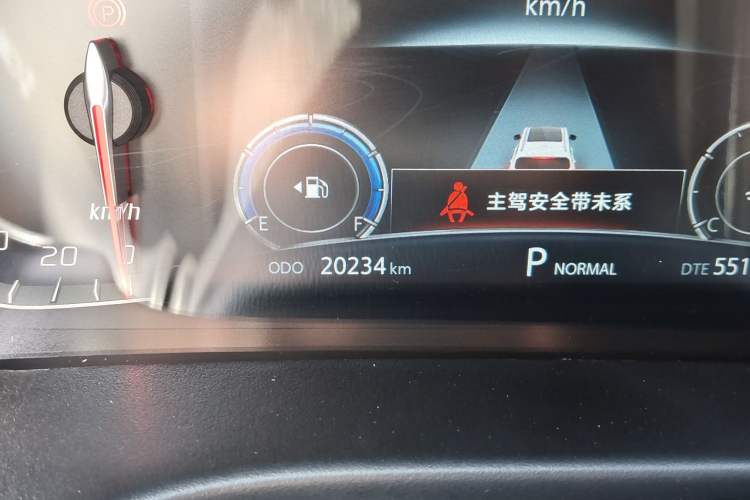 Used CHANGAN CS75 2022 Blue Whale Edition 1.5T DCT Luxury Model Odometer Close Up