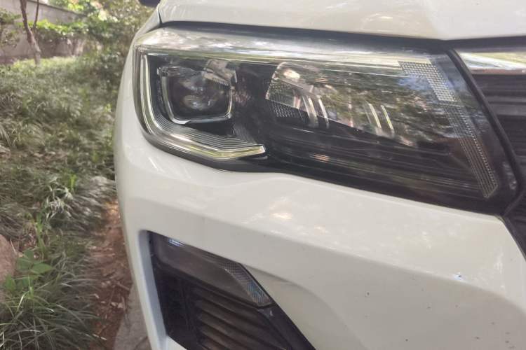 Used CHANGAN CS75 2022 Blue Whale Edition 1.5T DCT Luxury Model Right Front Headlight