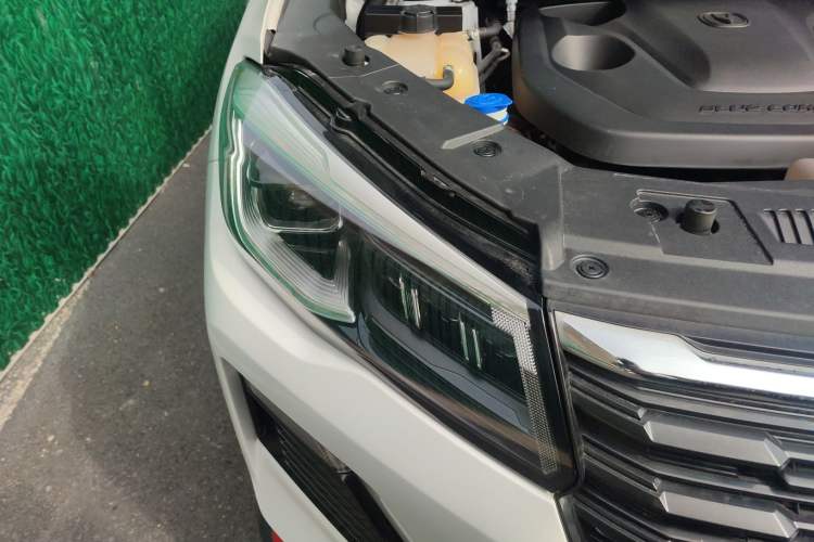 Used CHANGAN CS75 2022 Blue Whale Edition 1.5T DCT Prestige Model Right Front Headlight
