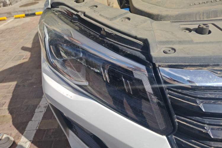 Used CHANGAN CS75 2022 Blue Whale Edition 1.5T Manual Elite Model Right Front Headlight