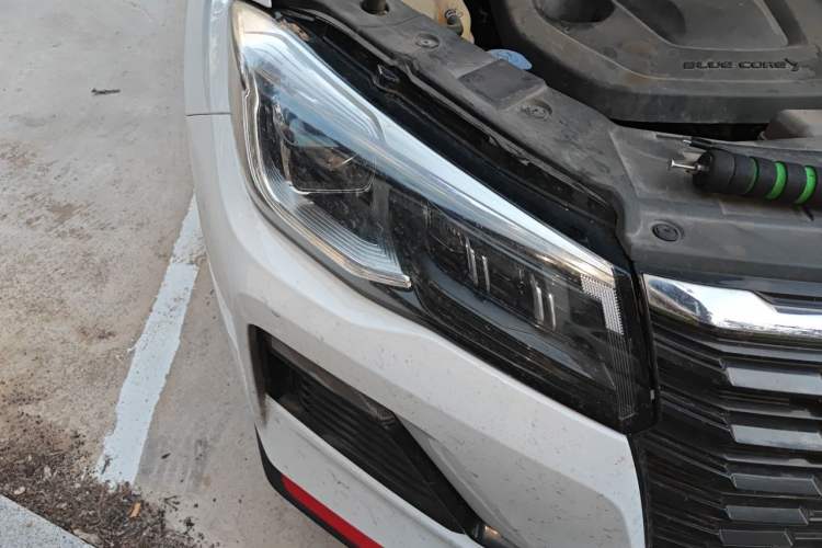 Used CHANGAN CS75 2022 Blue Whale Edition 1.5T DCT Prestige Model Right Front Headlight