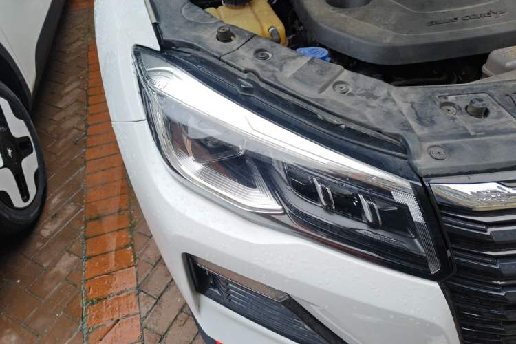 Used CHANGAN CS75 2022 Blue Whale Edition 1.5T DCT Prestige Model Right Front Headlight