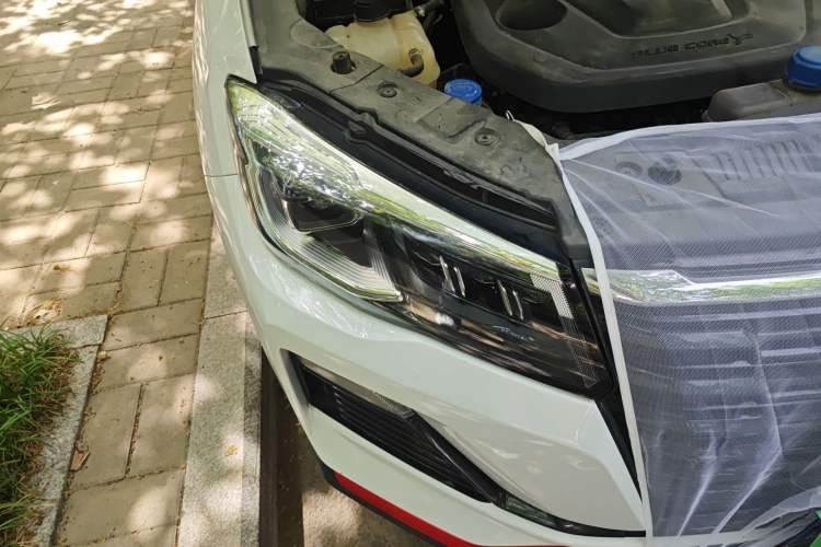 Used CHANGAN CS75 2022 Blue Whale Edition 1.5T DCT Luxury Model Right Front Headlight