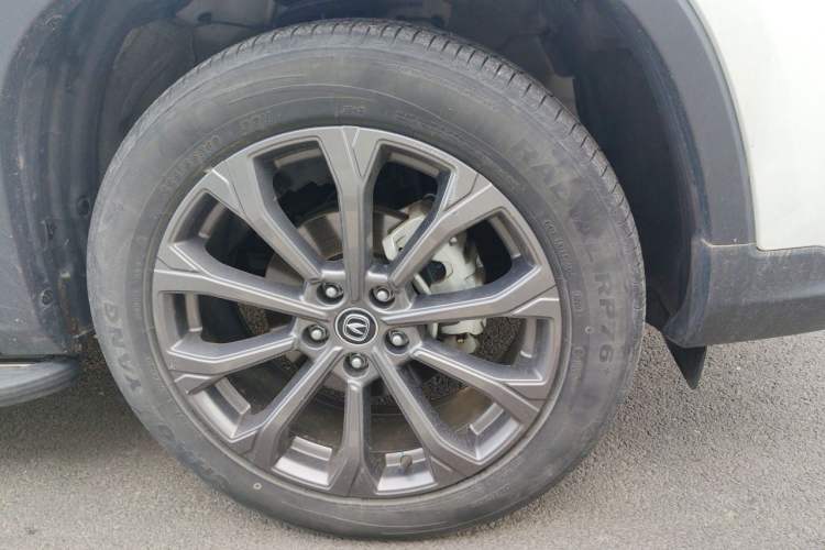 Used CHANGAN CS75 2022 Blue Whale Edition 1.5T DCT Prestige Model Right Front Wheel Hub