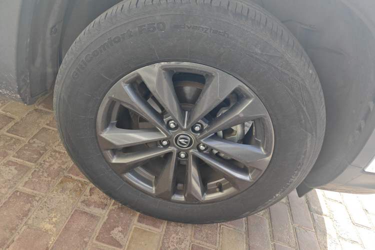 Used CHANGAN CS75 2022 Blue Whale Edition 1.5T Manual Elite Model Right Front Wheel Hub