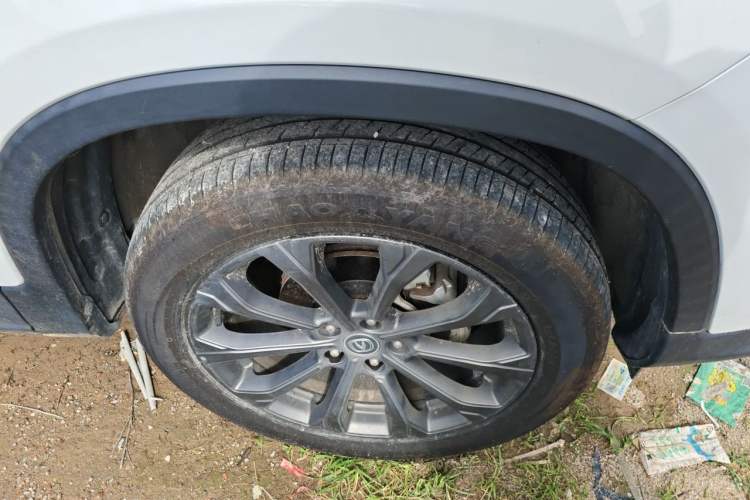 Used CHANGAN CS75 2022 Blue Whale Edition 1.5T DCT Prestige Model Right Front Wheel Hub