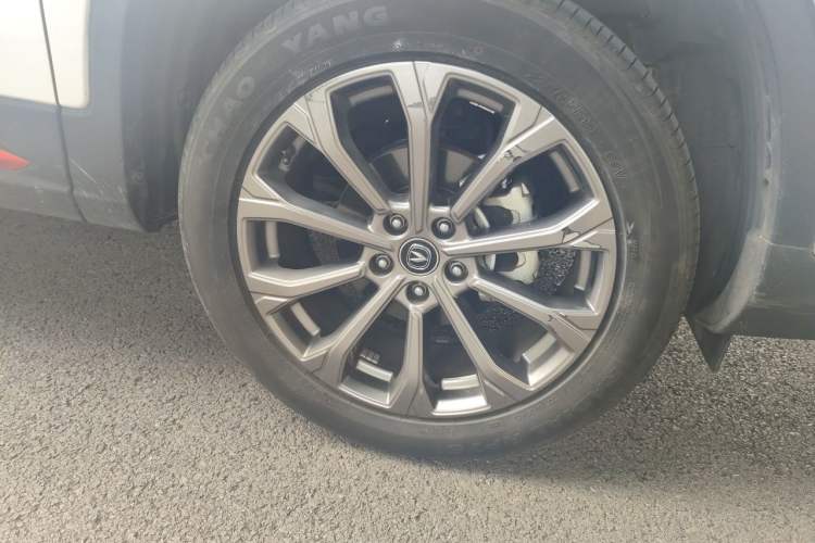 Used CHANGAN CS75 2022 Blue Whale Edition 1.5T DCT Prestige Model Right Front Wheel Hub