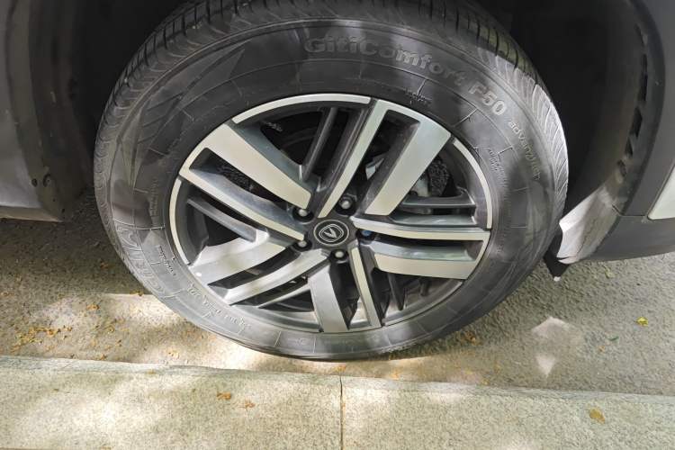 Used CHANGAN CS75 2022 Blue Whale Edition 1.5T DCT Luxury Model Right Front Wheel Hub