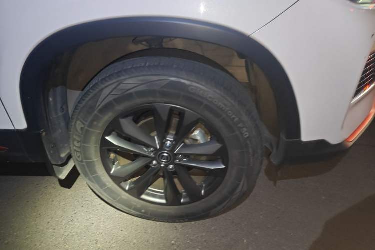 Used CHANGAN CS75 2022 Blue Whale Edition 1.5T Manual Elite Model Right Front Wheel Hub