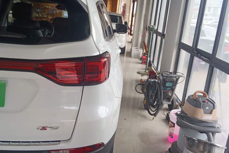 Used CHANGAN CS75 2022 Blue Whale Edition 1.5T DCT Prestige Model Right Rear Taillight