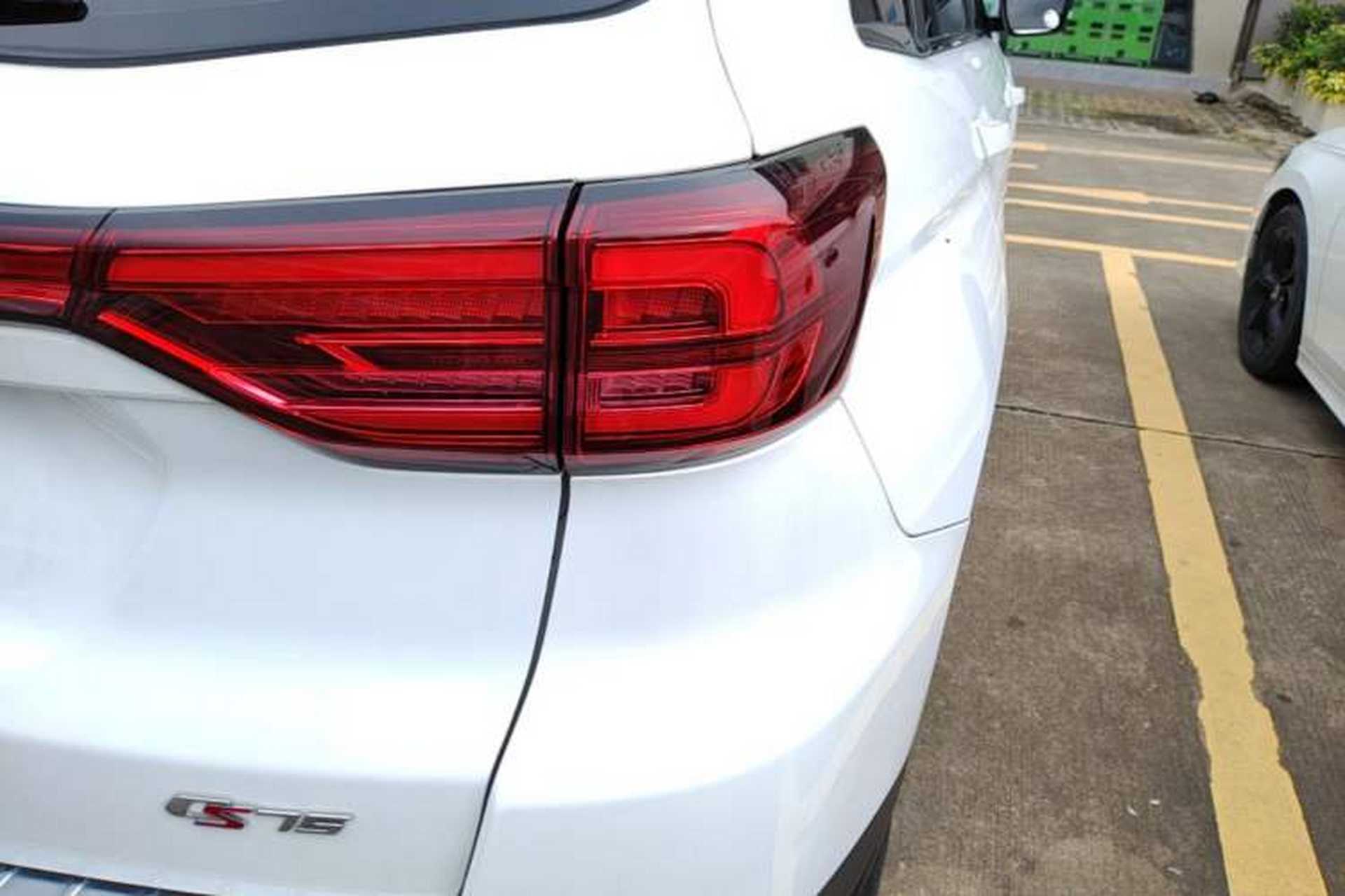 Used CHANGAN CS75 2022 Blue Whale Edition 1.5T DCT Luxury Model Right Rear Taillight