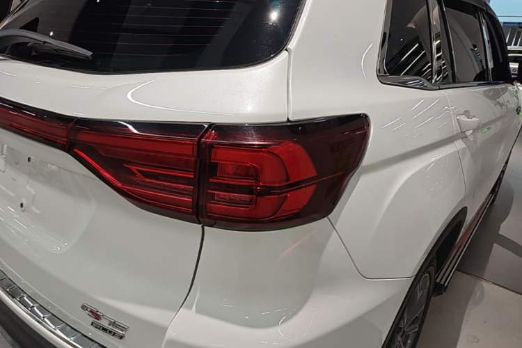 Used CHANGAN CS75 2022 Blue Whale Edition 1.5T DCT Prestige Model Right Rear Taillight