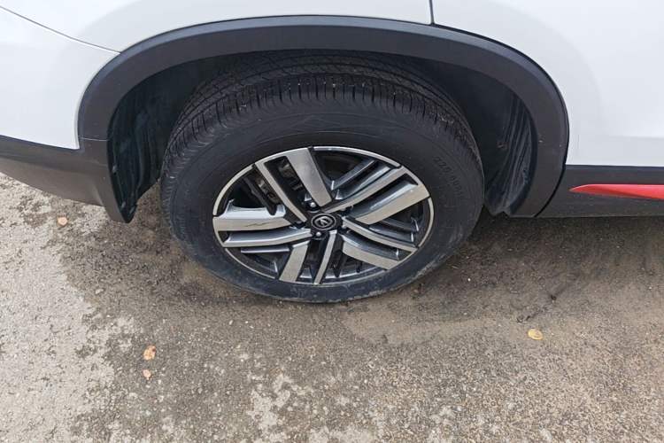 Used CHANGAN CS75 2022 Blue Whale Edition 1.5T DCT Luxury Model Right Rear Wheel Hub
