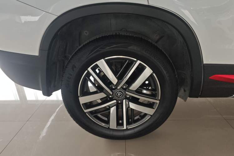 Used CHANGAN CS75 2022 Blue Whale Edition 1.5T DCT Luxury Model Right Rear Wheel Hub