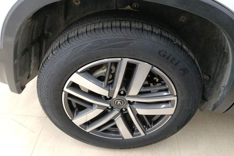 Used CHANGAN CS75 2022 Blue Whale Edition 1.5T DCT Luxury Model Right Rear Wheel Hub