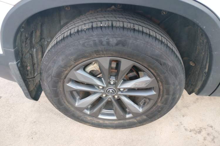 Used CHANGAN CS75 2022 Blue Whale Edition 1.5T Manual Elite Model Right Rear Wheel Hub