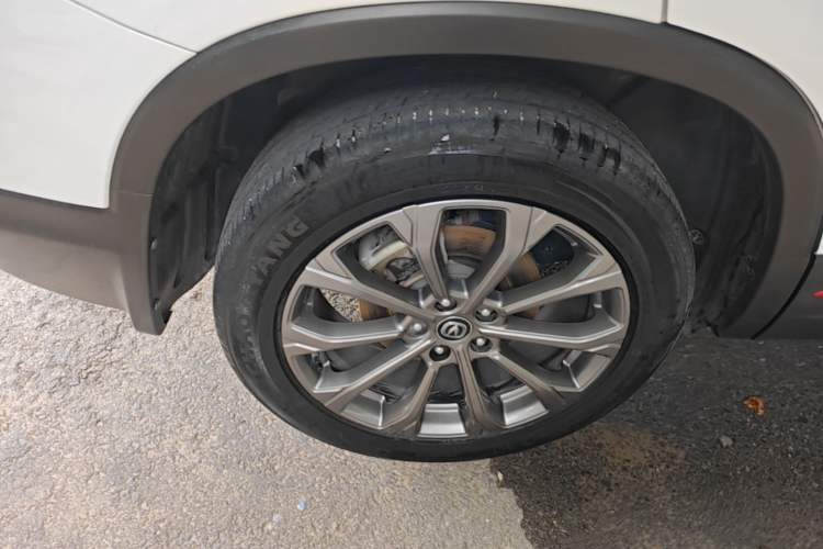 Used CHANGAN CS75 2022 Blue Whale Edition 1.5T DCT Prestige Model Right Rear Wheel Hub