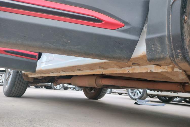 Used CHANGAN CS75 2022 Blue Whale Edition 1.5T Manual Elite Model Right Side Sill