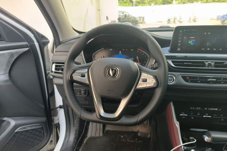 Used CHANGAN CS75 2022 Blue Whale Edition 1.5T DCT Luxury Model Steering Wheel
