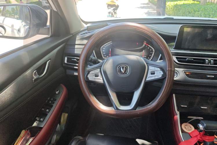 Used CHANGAN CS75 2022 Blue Whale Edition 1.5T DCT Prestige Model Steering Wheel
