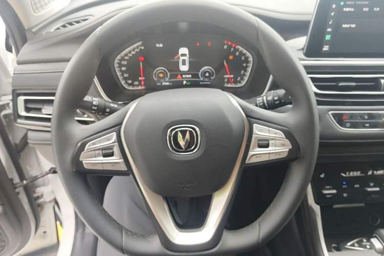 Used CHANGAN CS75 2022 Blue Whale Edition 1.5T DCT Prestige Model Steering Wheel
