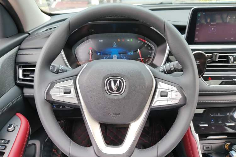 Used CHANGAN CS75 2022 Blue Whale Edition 1.5T DCT Luxury Model Steering Wheel